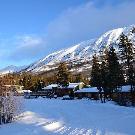 Spirit Lake Lodge Whitehorse Extérieur photo